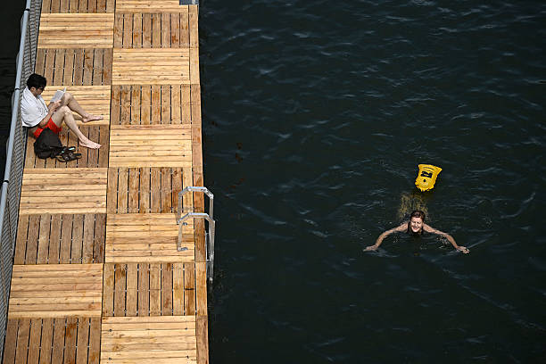儿童游泳好处多，增强免疫力、促进大脑发育！?