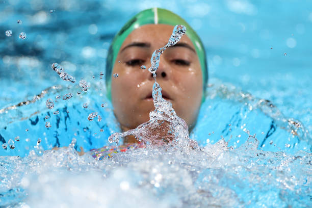 游泳池瓷砖铺贴价格对比表