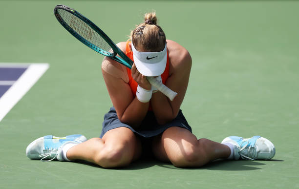 网球计分的数学之谜：15分制的逻辑解析