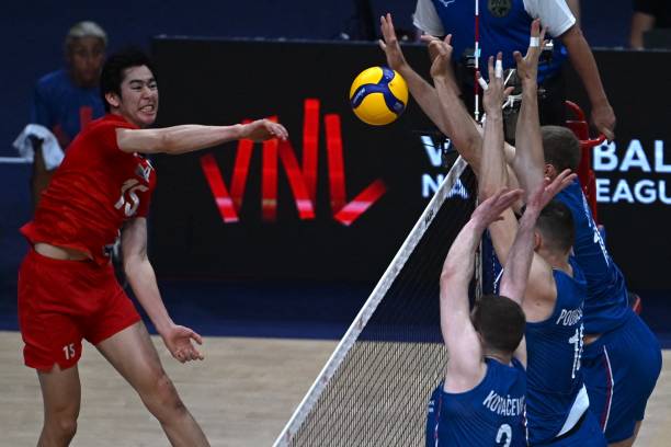 排球场地的网高与网柱设置标准