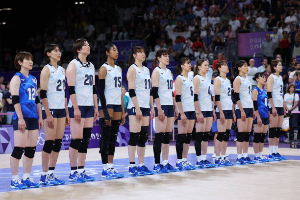 排球比赛中线规则：什么情况下允许接触对方场地？