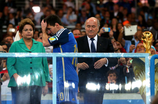 欧洲杯与世界杯的举办周期：每几年一届？