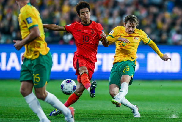 从英雄到罪人:齐达内世界杯生涯的戏剧性转折