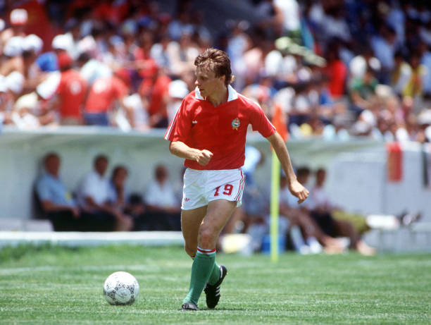 国足12强赛征程：通往世界杯的关键一步