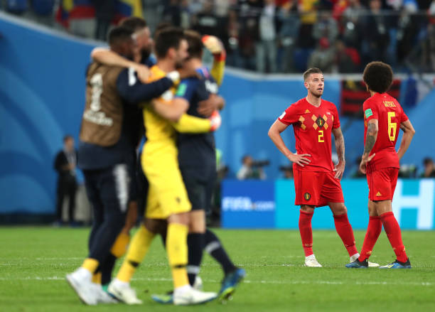 中国男足世界杯赛果全记录：从首次亮相到最新征程