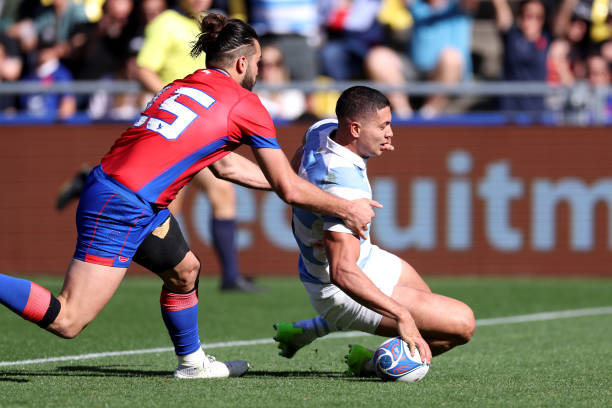 国足世界杯出线之路：球迷期待与球队压力